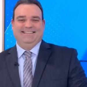 Απάντηση Μαρουσάκη με… χαμόγελο, στις αρρωστημένες καταστάσεις