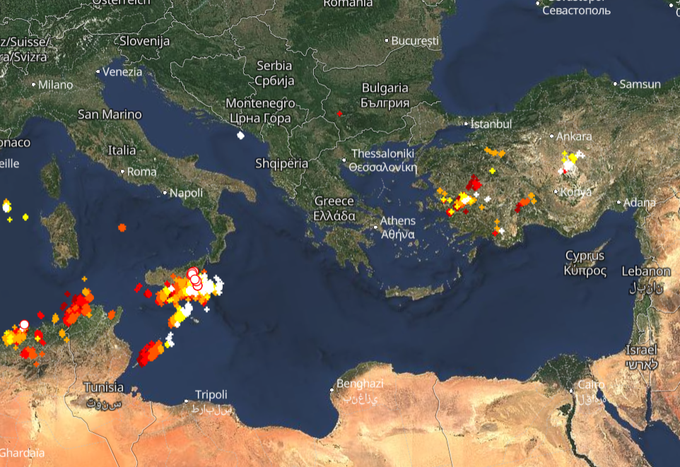 Κακοκαιρία Live: Σχηματίστηκε το χαμηλό και πλησιάζει…