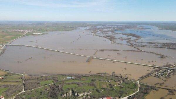Πλημμύρες στον Έβρο: Έσπασε κύριο ανάχωμα και στο Αμόριο – Σε κρίσιμη κατάσταση ο κάμπος