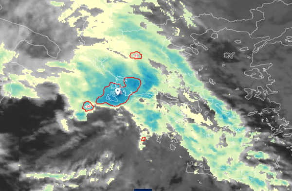 Καιρός 11-2: Προειδοποίηση Κολυδά για ισχυρές βροχές και χαλαζοπτώσεις τις επόμενες ώρες