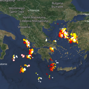 Καιρός 9-2: Διάσπαρτοι πυρήνες καταιγίδων – Πού εκδηλώνονται τώρα – Live