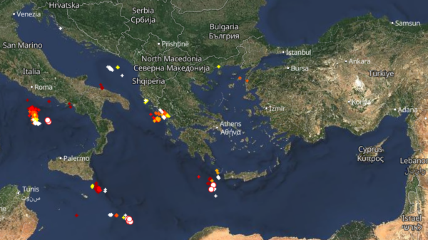 Καιρός 20-2: Πού εκδηλώνονται τώρα καταιγίδες – Live