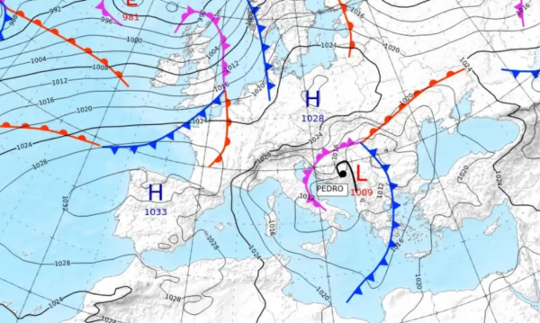 Καιρός 18-2: Προειδοποίηση Τσατραφύλλια: Ψυχρό μέτωπο χωρίζει στα δύο το τριήμερο