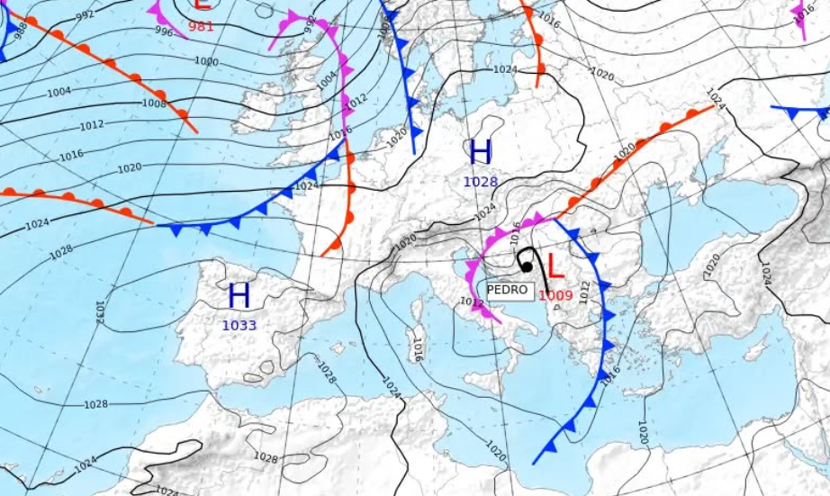 Καιρός 18-2: Προειδοποίηση Τσατραφύλλια: Ψυχρό μέτωπο χωρίζει στα δύο το τριήμερο