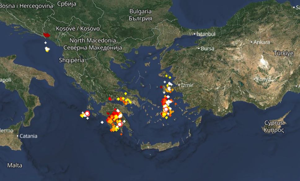 Κακοκαιρία 5-2: Ισχυρές καταιγίδες τώρα – Πού εκδηλώνονται, Live