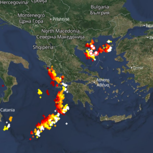 Καιρός 9-2: Ισχυρές καταιγίδες σε εξέλιξη – Πού εκδηλώνονται Live