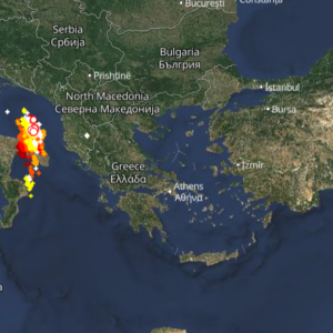 Καιρός 14-2: Πλησιάζει! Πού εκδηλώνονται τώρα καταιγίδες – Live