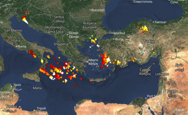 Καιρός 17-2: Καταιγίδες τώρα σε εξέλιξη! Πού εκδηλώνονται, Live