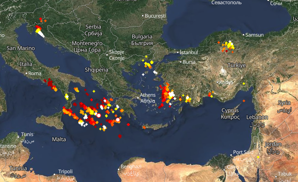Καιρός 17-2: Καταιγίδες τώρα σε εξέλιξη! Πού εκδηλώνονται, Live