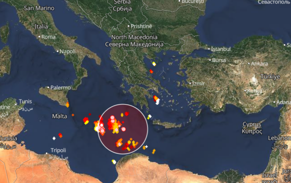 Καιρός: Σε εξέλιξη η κακοκαιρία – Πού εκδηλώνονται καταιγίδες – Live