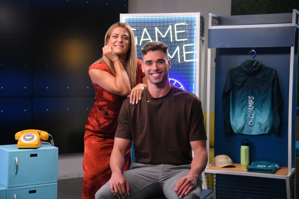 Ο Απόστολος Χρήστου στο Allwyn Game Time ρίχνει στην πισίνα τους Μπολτ, Τεντόγλου και Πετρούνια