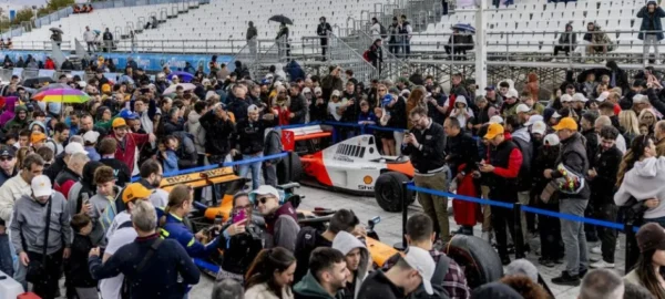 Οι πιο εντυπωσιακές στιγμές του Allwyn x McLaren Racing: Live in Athens (video & photos)